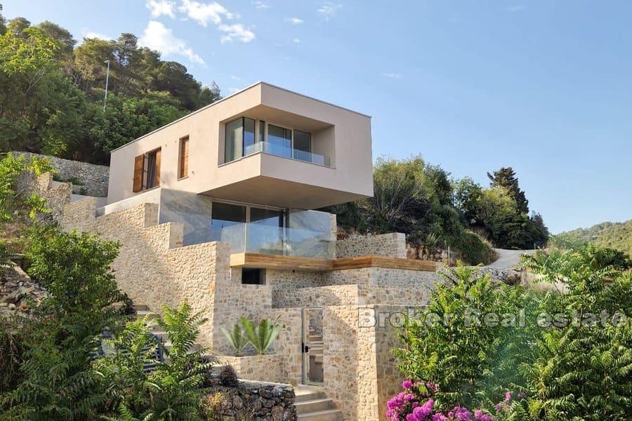Attraktive moderne Villa mit Pool
