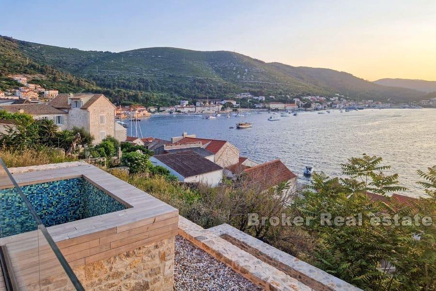 Attraktive moderne Villa mit Pool
