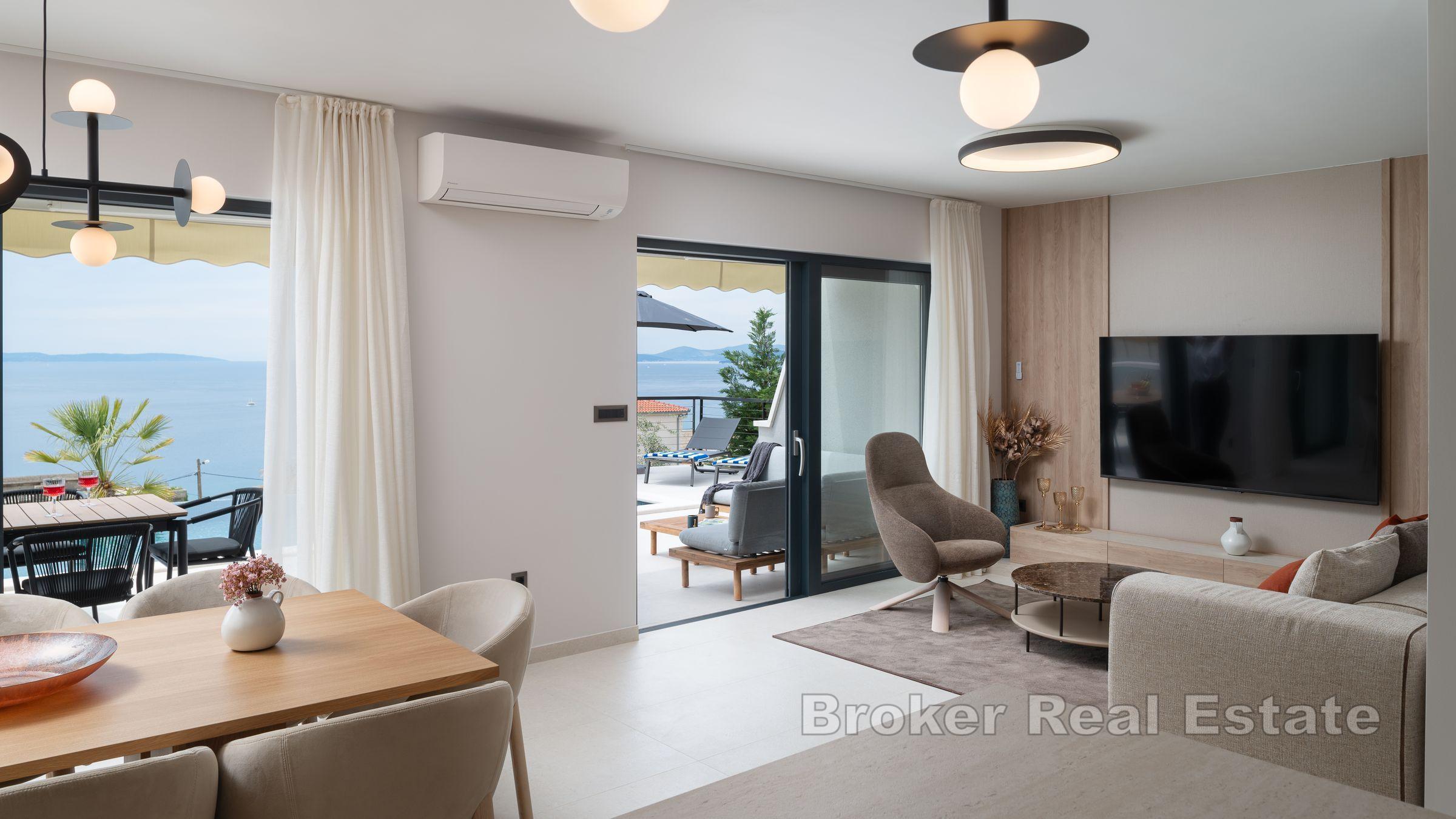 Moderne Villa mit offenem Meerblick