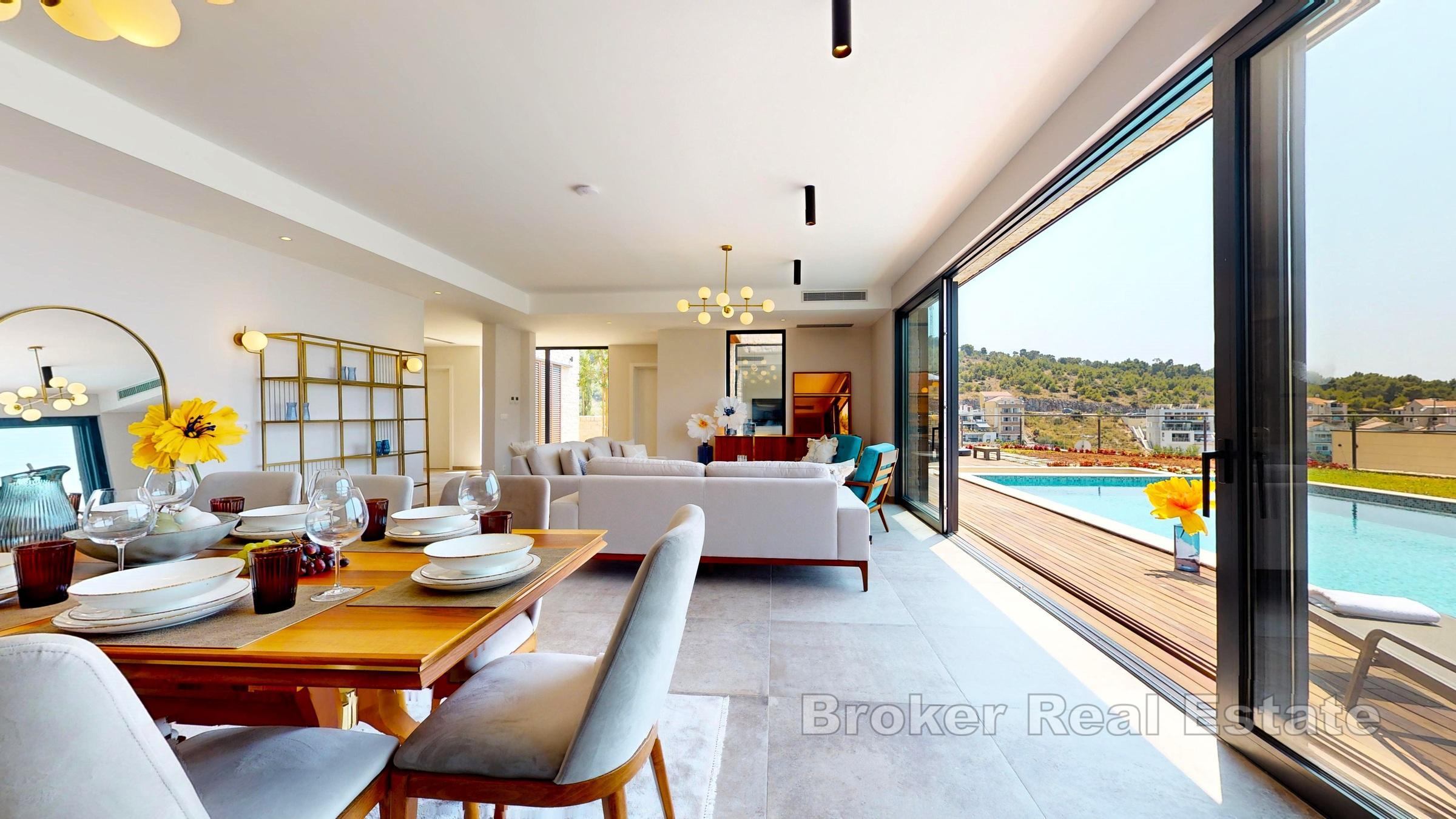Villa exclusive en deuxième rangée de la mer