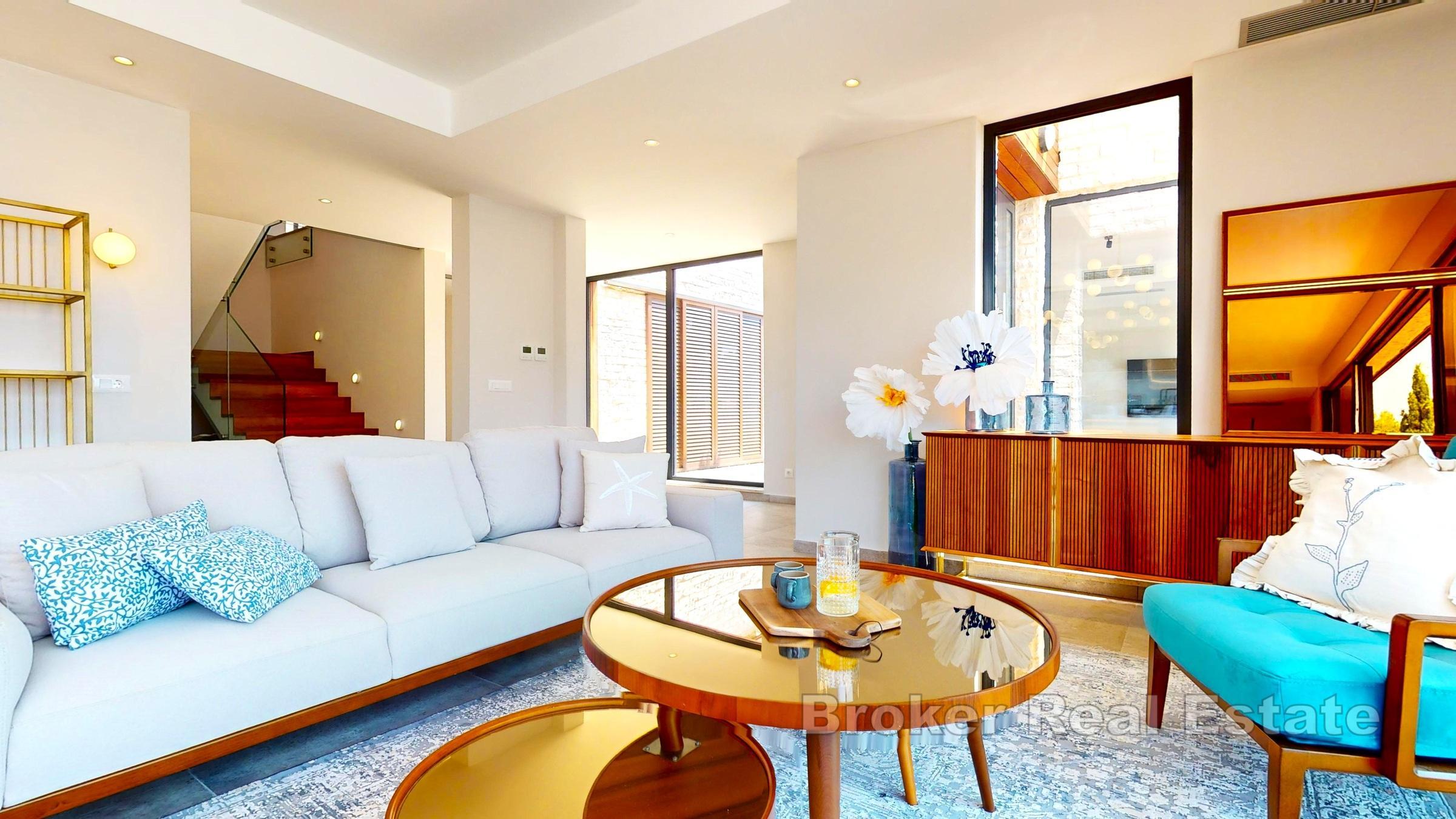 Villa exclusive en deuxième rangée de la mer