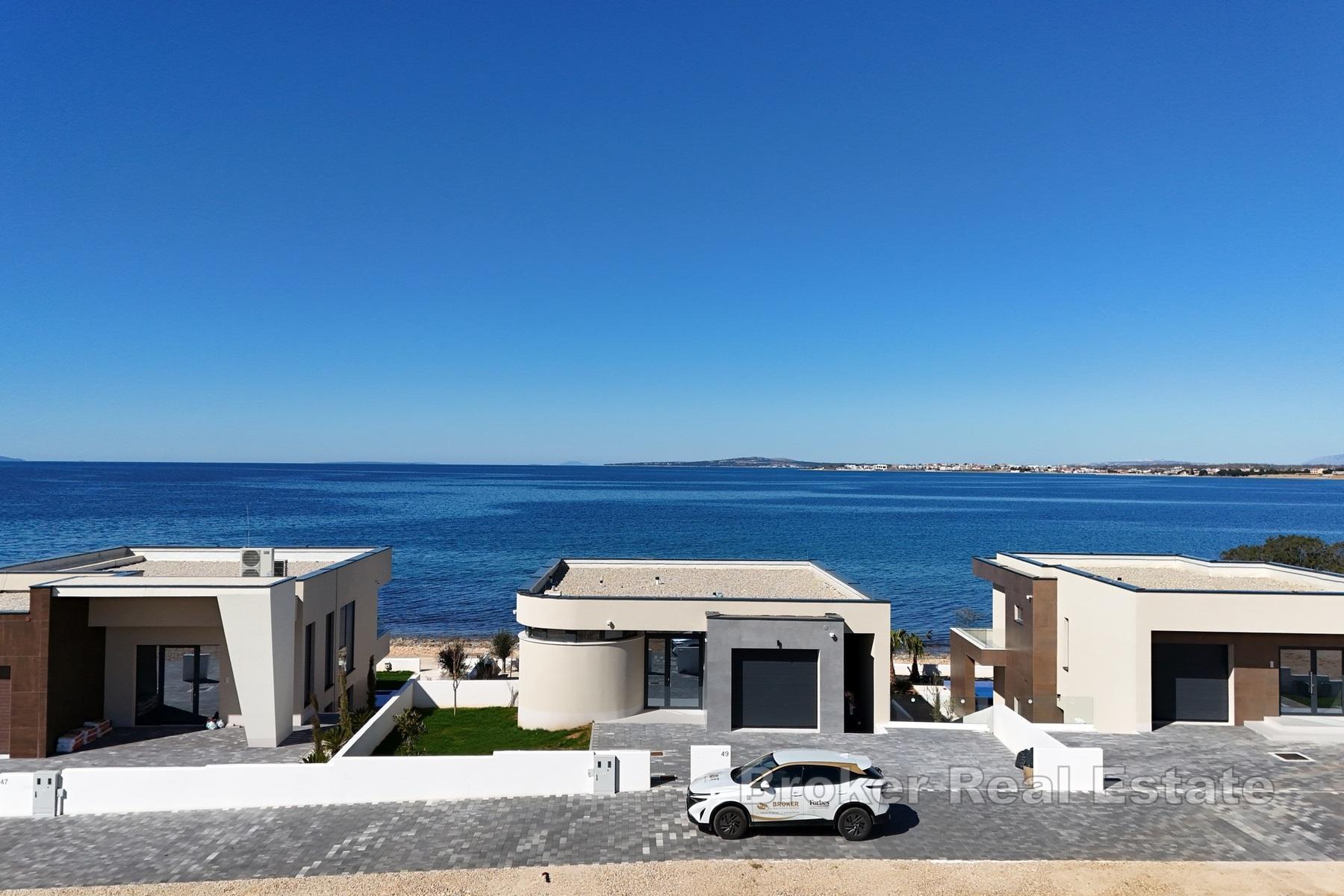Villa d'exception au premier rang de la mer