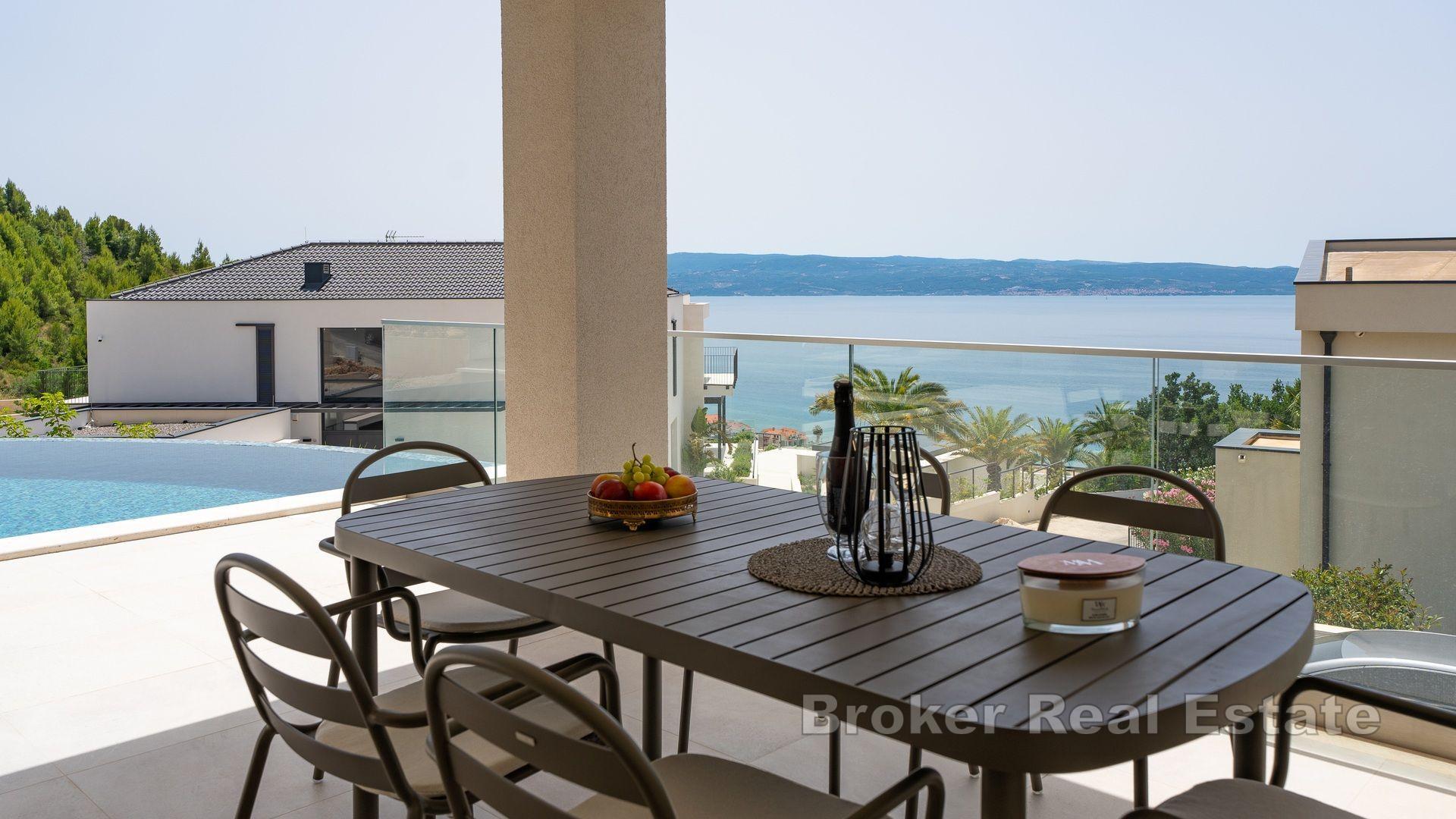 Moderne Luxusvilla mit wunderschönem Meerblick