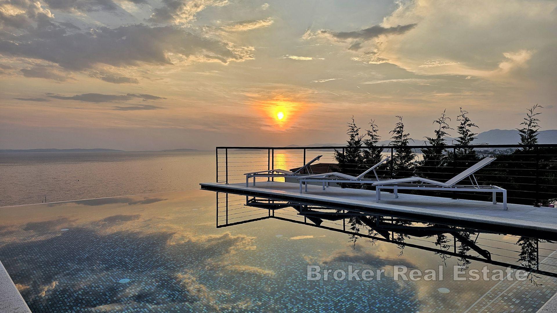 Luxusvilla mit Panoramablick auf das Meer