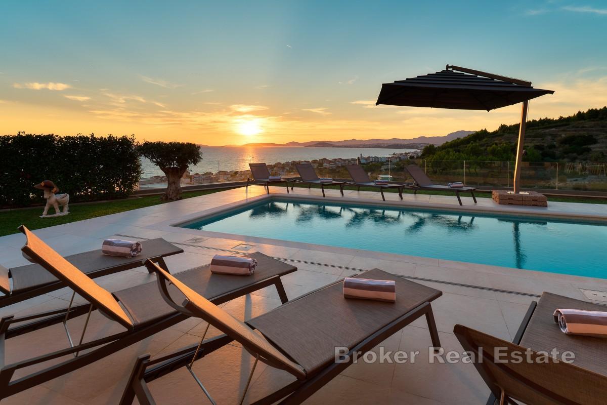 Luxusvilla mit Meerblick