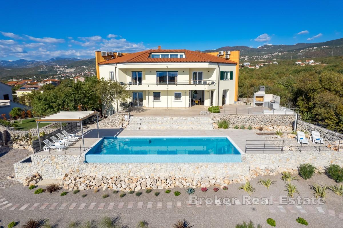 Villa mit wunderschönem Panoramablick auf das Meer