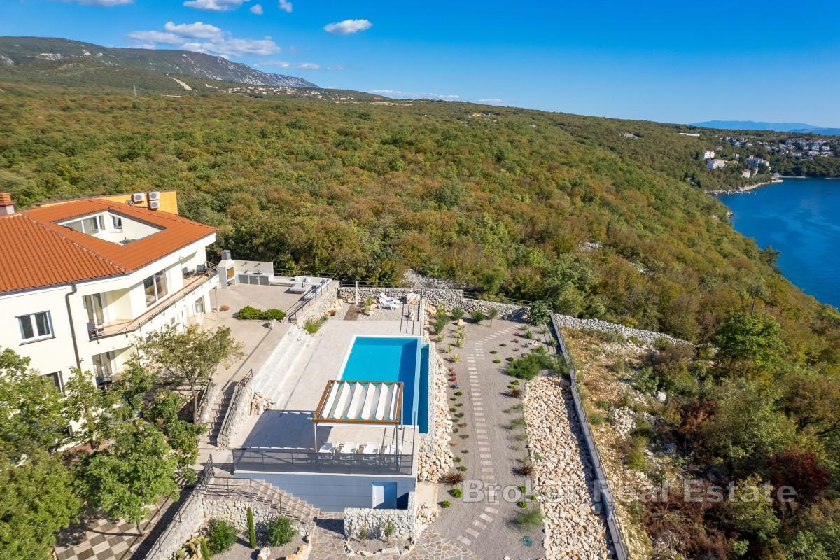 Villa mit wunderschönem Panoramablick auf das Meer