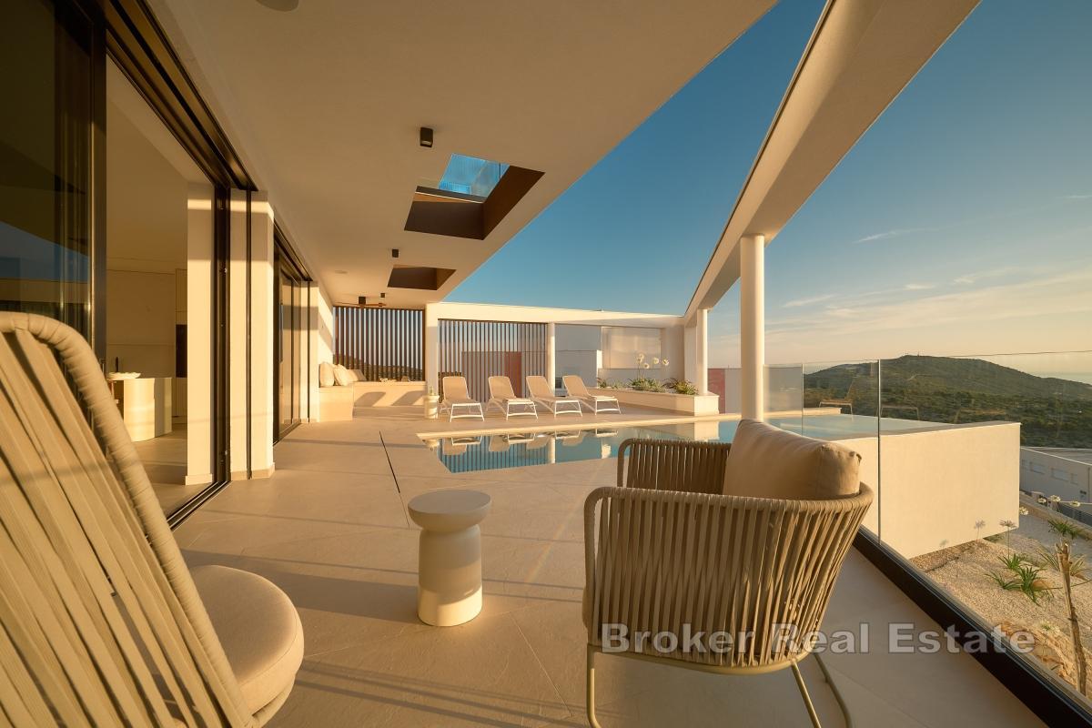 Moderne Villa mit Meerblick