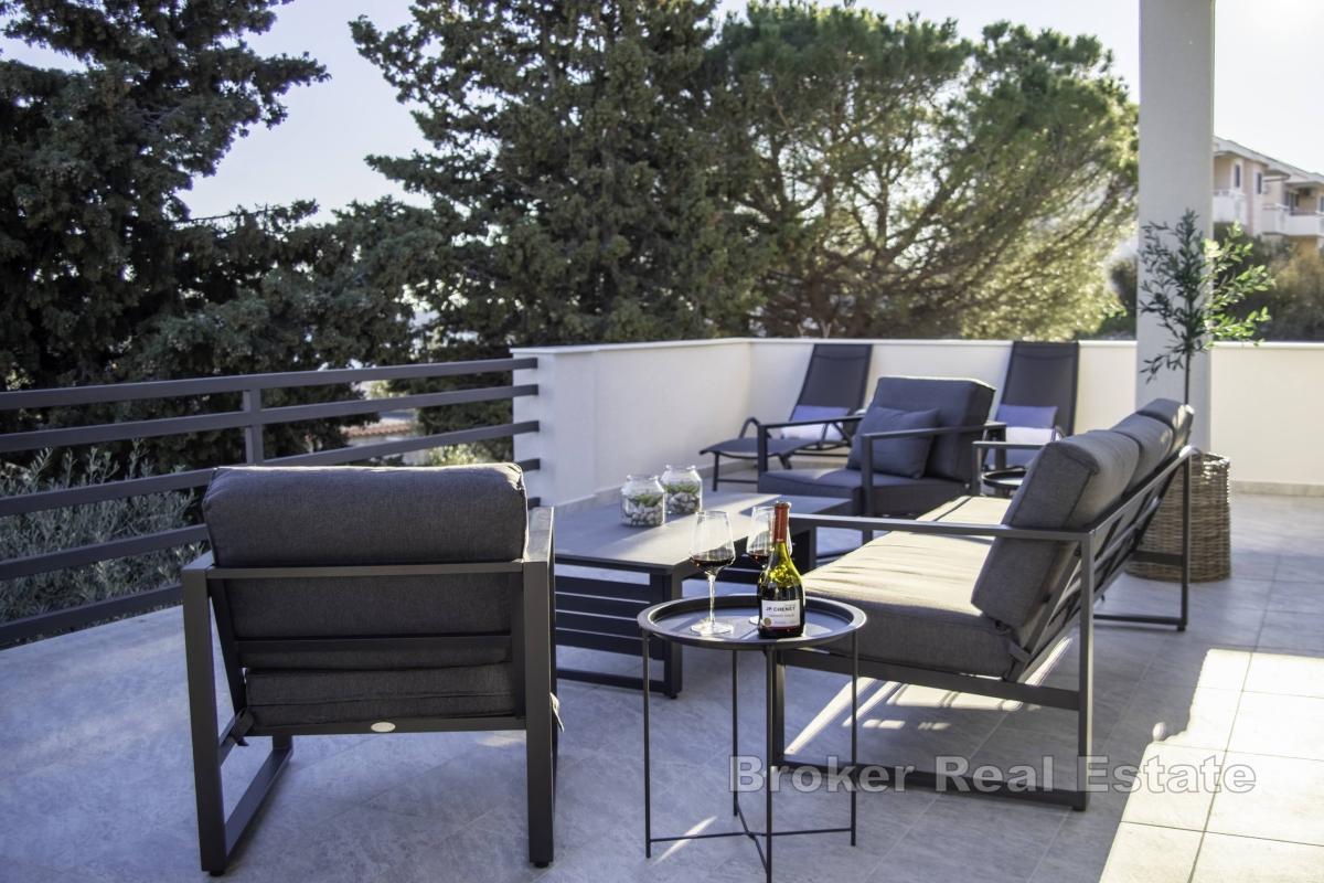 Appartamento con terrazza e vista mare