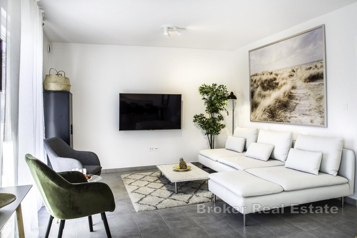 Appartamento con terrazza e vista mare