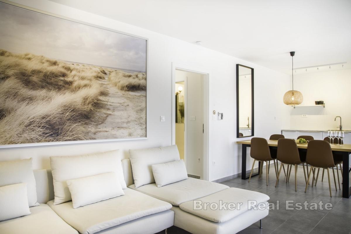 Appartamento con terrazza e vista mare