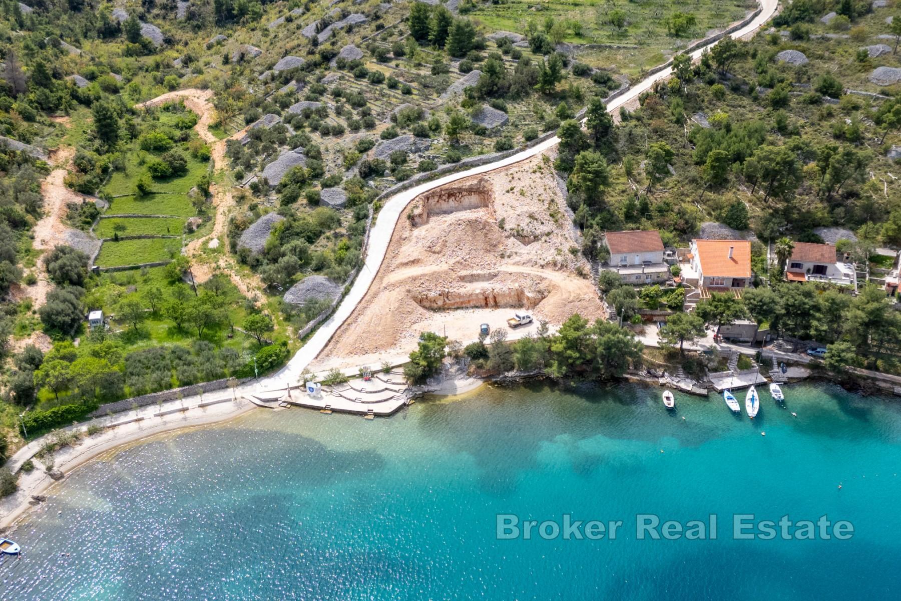 Terreno edificabile in prima fila sul mare
