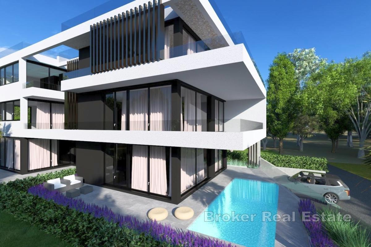Moderne Wohnung mit Pool im ersten Stock