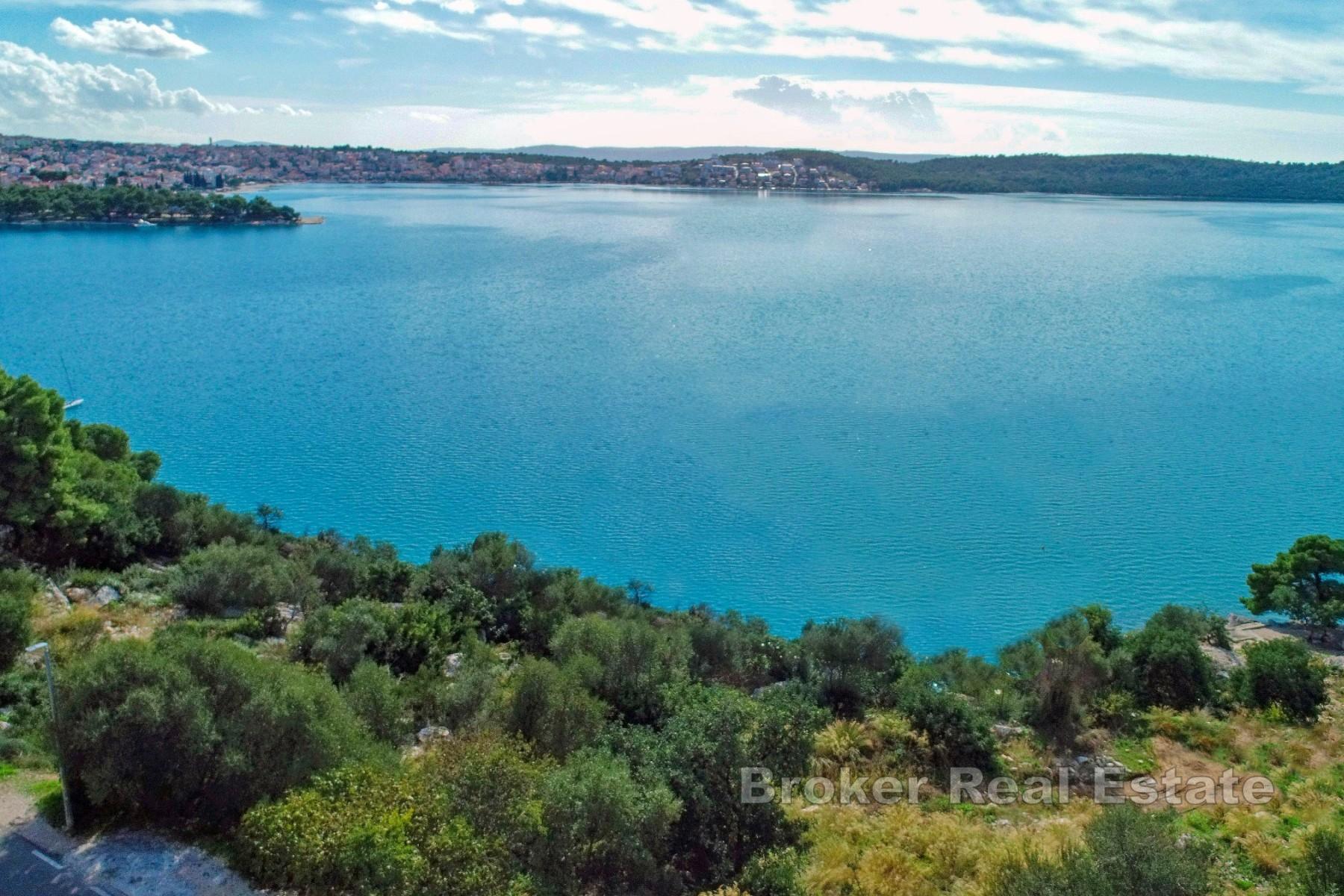 Terrain constructible attractif en première ligne de mer