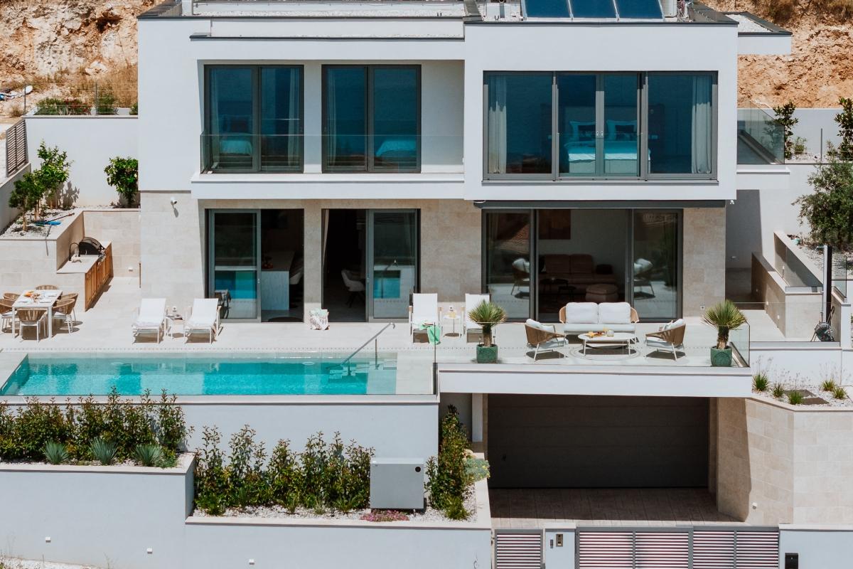 001-2022-505-Omis-Luxury-villa-with-panoramic-sea-view-for-sale
