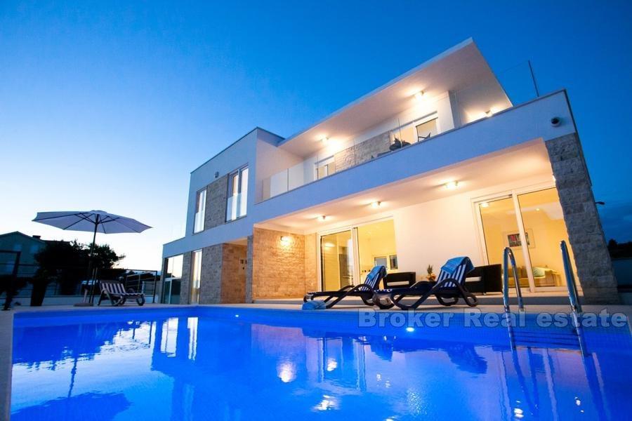 Haus / Villa, Schöne Villa mit Pool