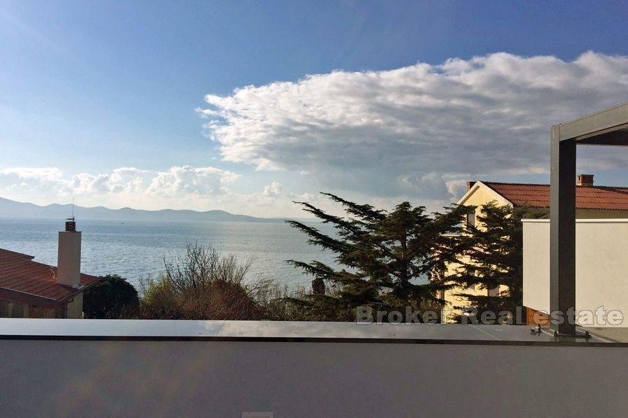 Casa / villa, villa moderna con piscina e garage