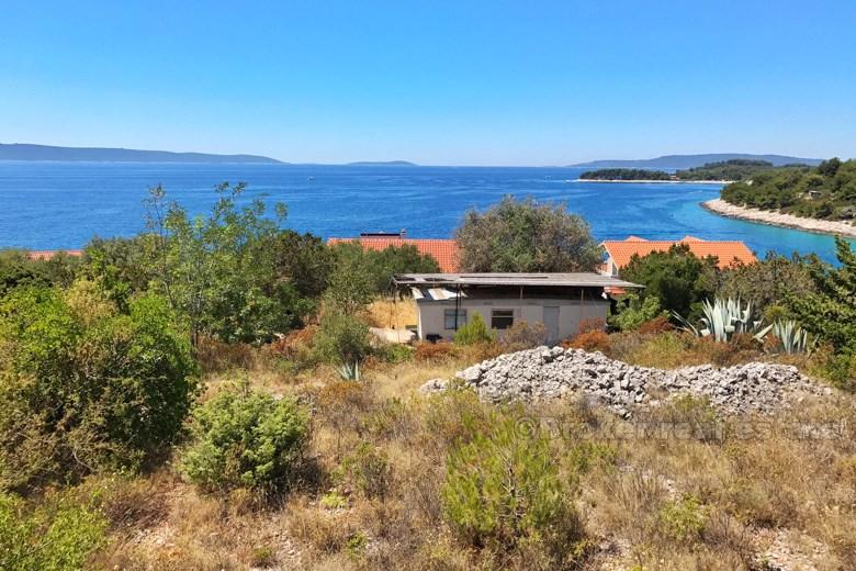 Terreno edificabile con vista sul mare, in vendita
