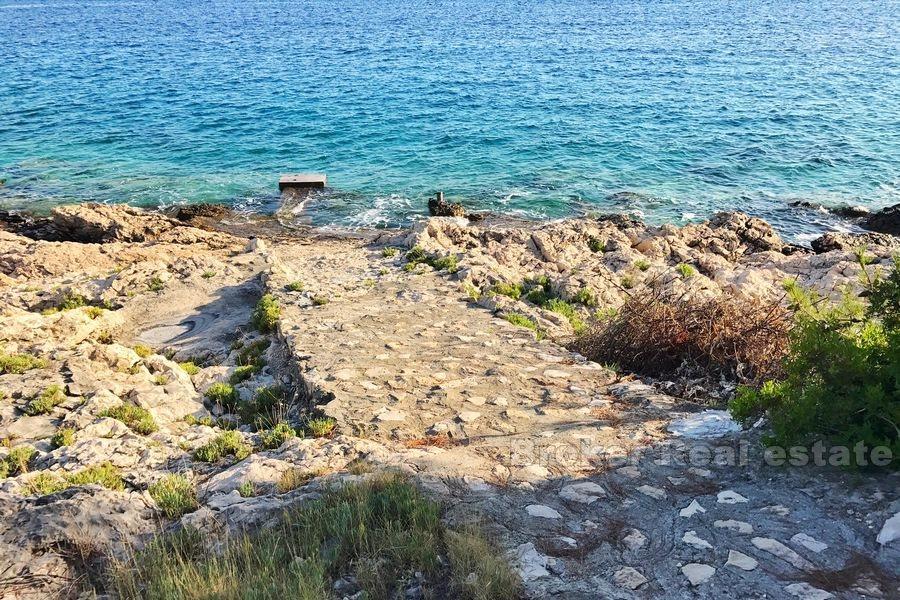 Maison / villa, maison isolée première rangée de la mer