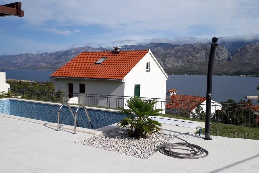 Hus / Villa med uimotståelig utsikt, til salgs