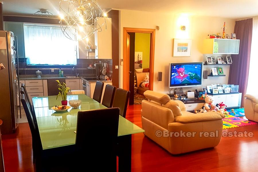 Comfortable three bedroom apartment