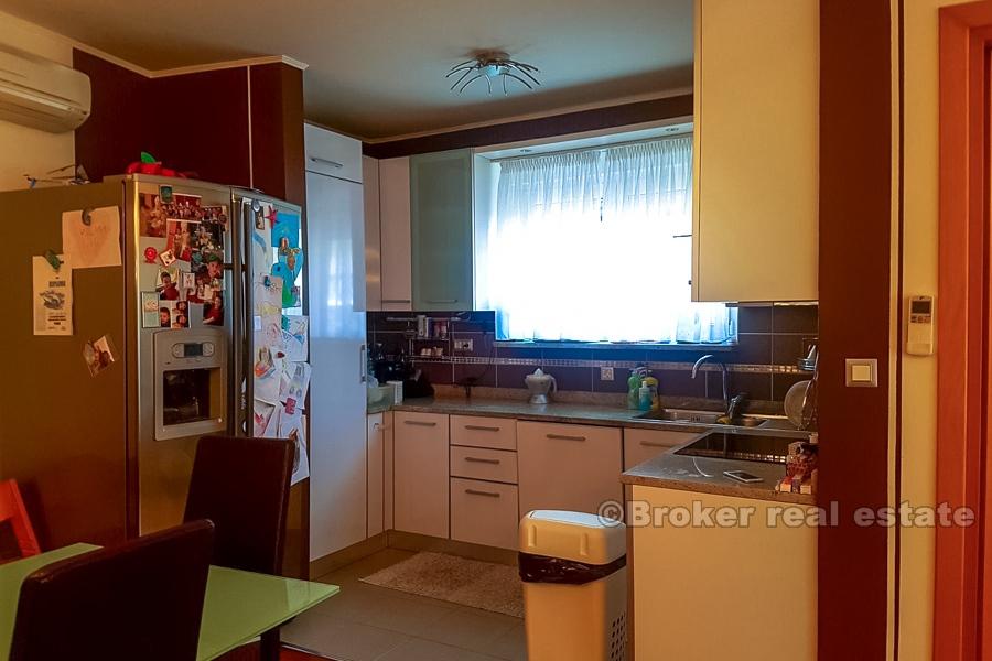 Comfortable three bedroom apartment
