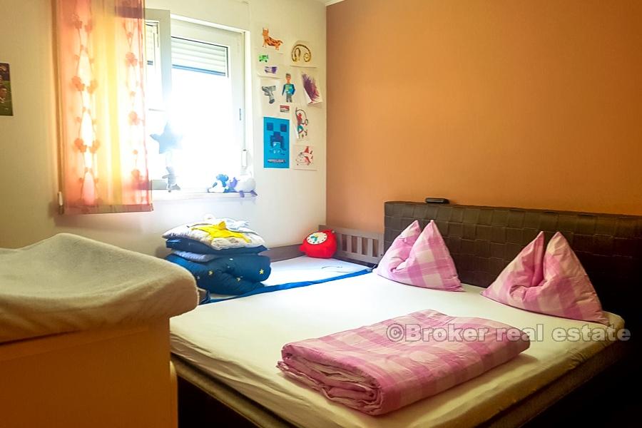 Comfortable three bedroom apartment