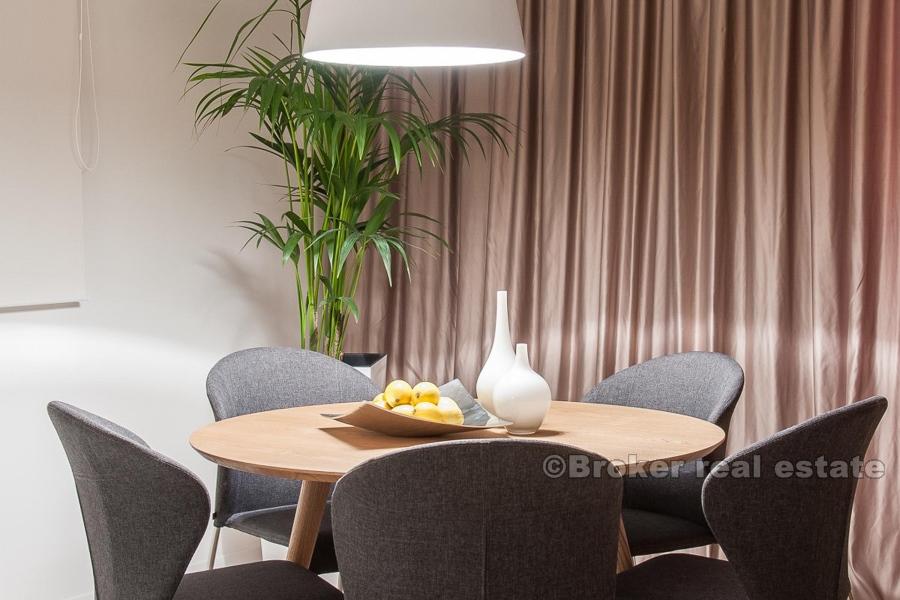 Apartment mit zwei Schlafzimmern und Meerblick
