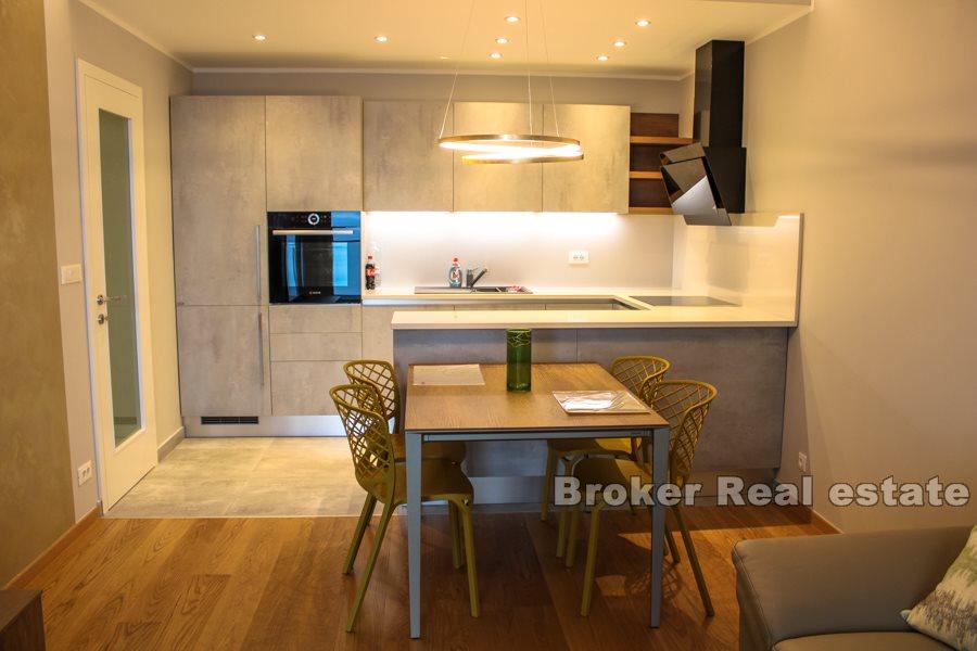 Two bedroom apartment with sea view