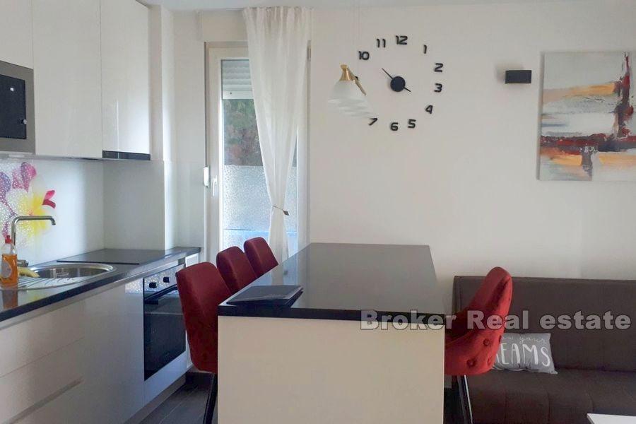 Bilocale ristrutturato con vista mare