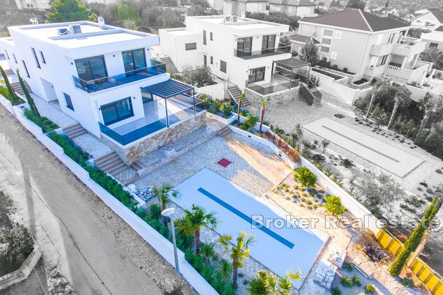 Moderne Villa mit Meerblick