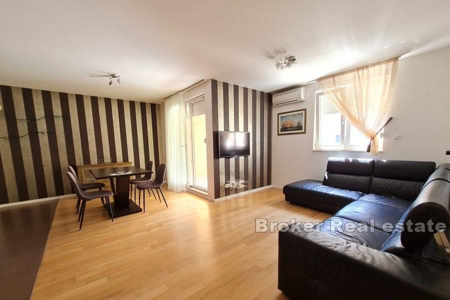 Žnjan, appartamento con due camere da letto con vista mare