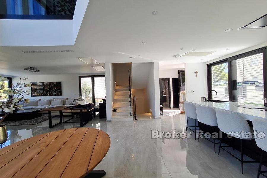Newly built villa with pool