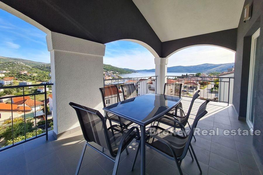 Apartmenthaus mit Meerblick