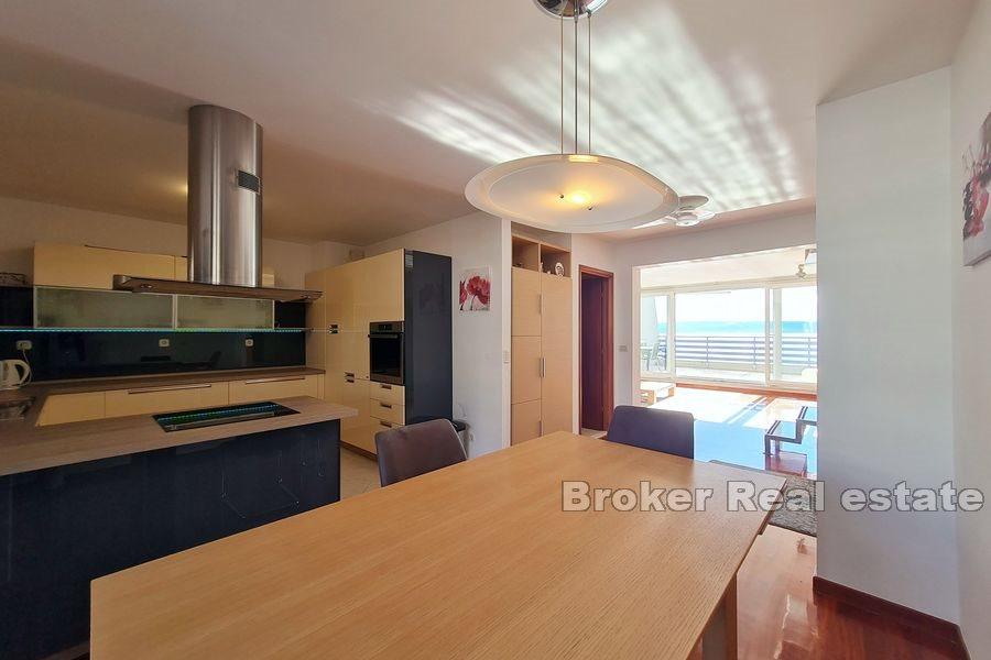 Duplex penthouse, første rad til sjøen