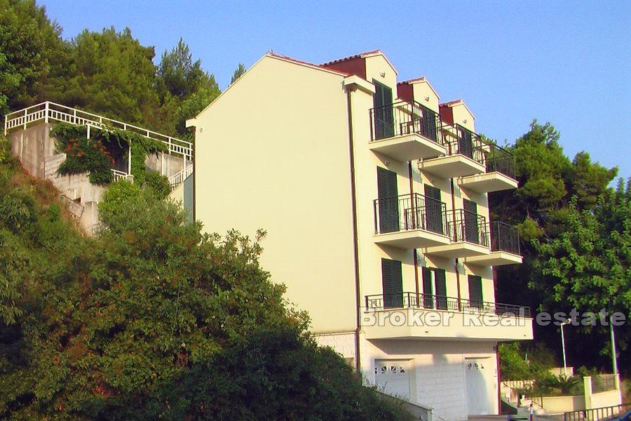 Casa con tre unità abitative
