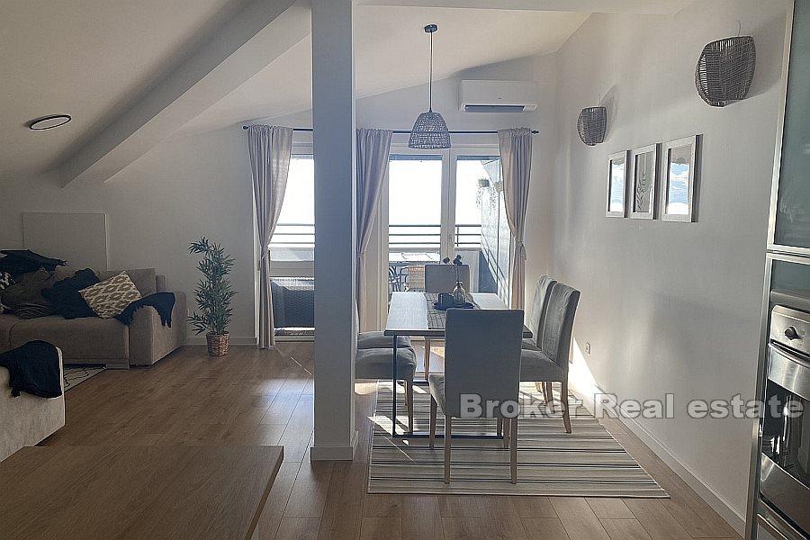 Apartament z basenem blisko morza