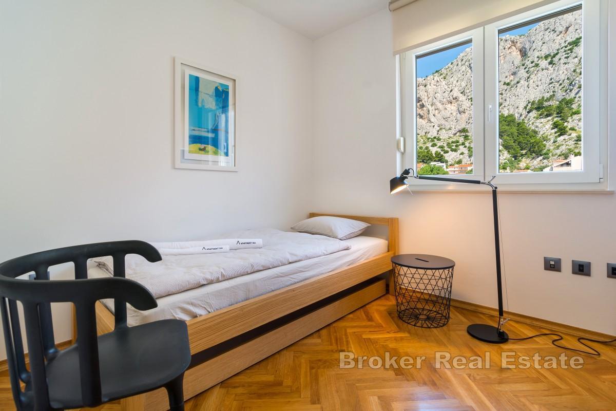 Atrakcyjny apartament z trzema sypialniami i miejscem parkingowym