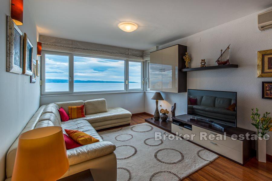 Penthouse mit offenem Meerblick