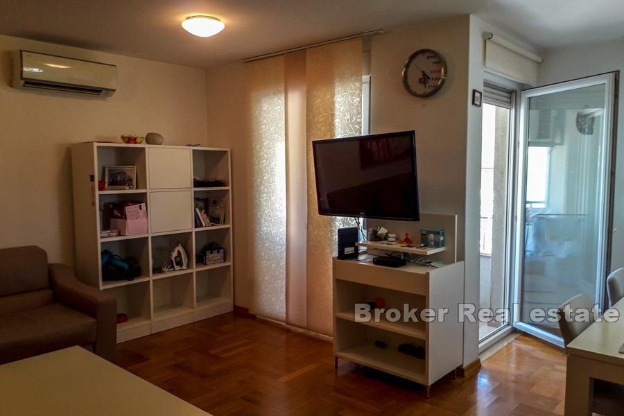 Three bedroom apartment with loggia