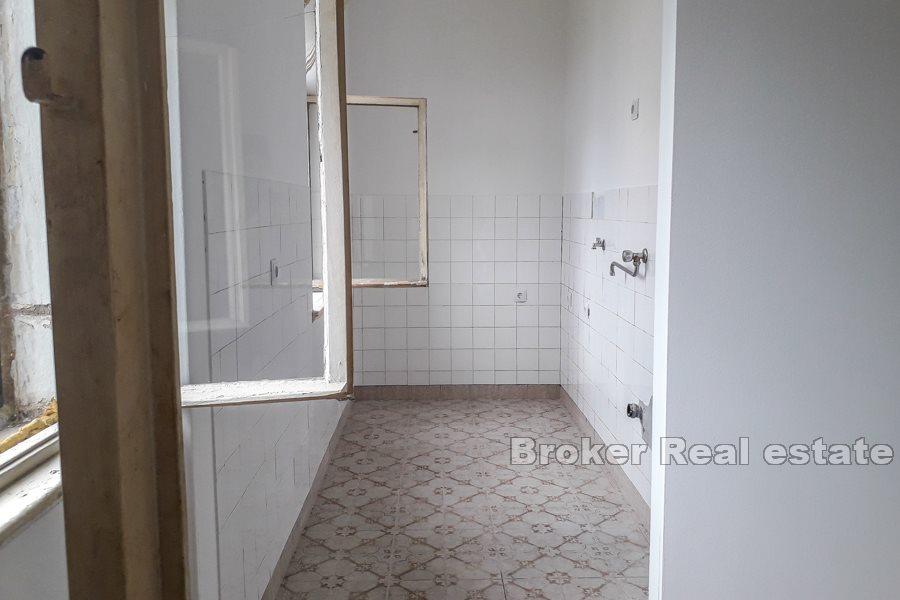 Three bedroom apartment in a great location