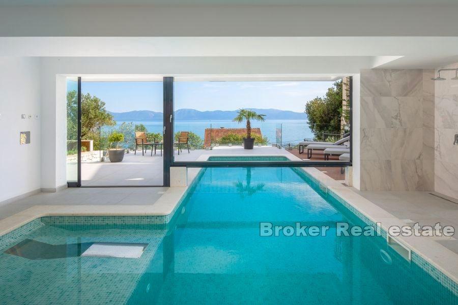 Luxusvilla mit Meerblick