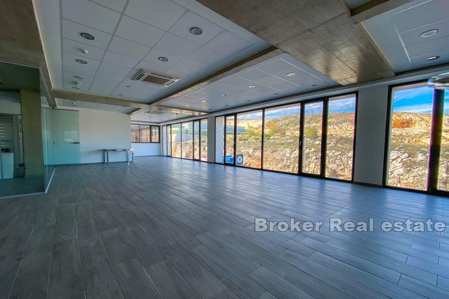 Dugopolje, uffici 150 m2 e 550 m2