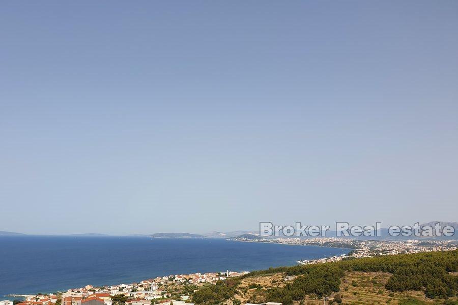 Villa con piscina e vista mare