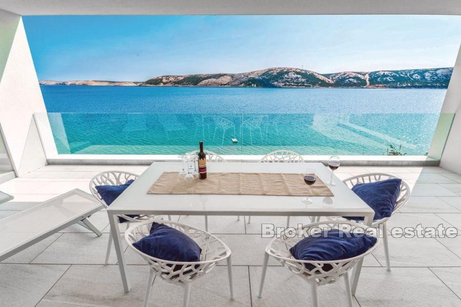 Penthouse première rangée à la mer