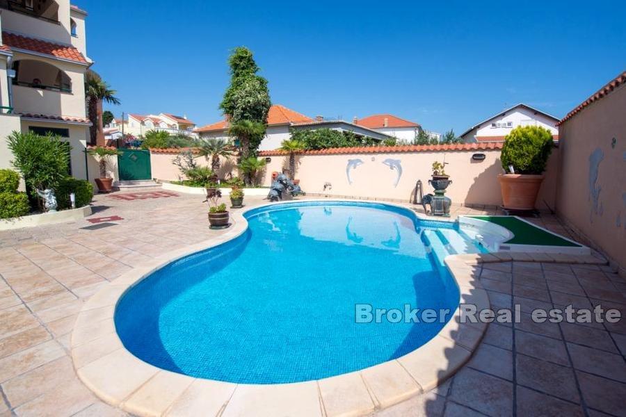 Apartmánový dům, výhled na moře