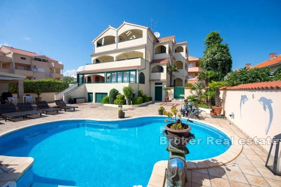 Apartmánový dům, výhled na moře