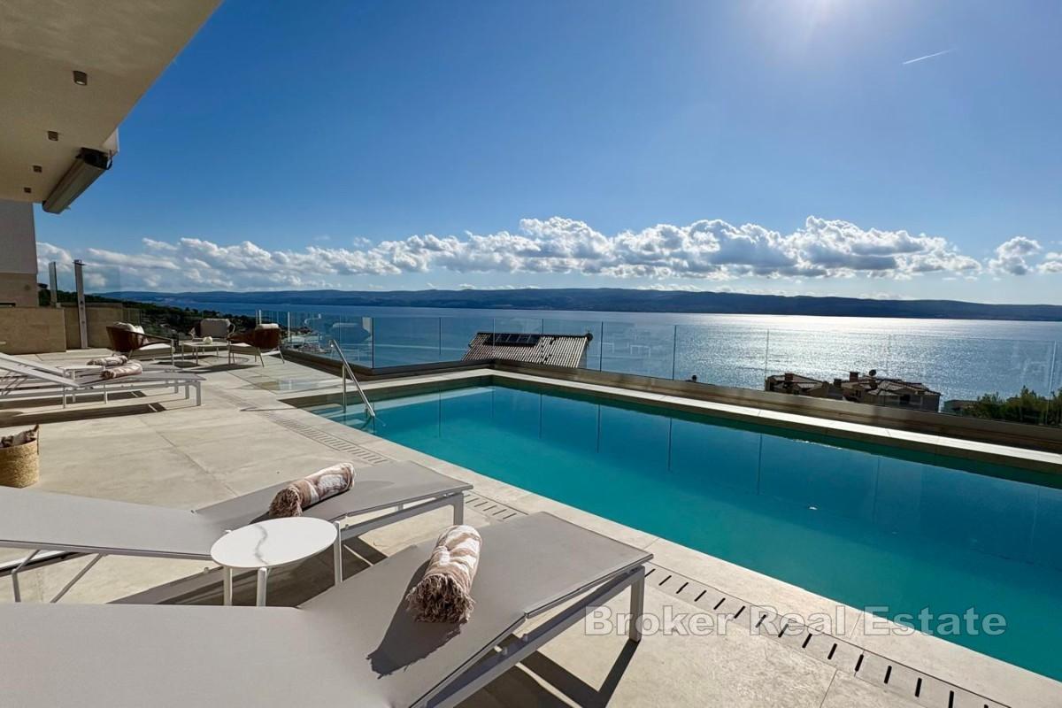 Moderne Villa mit Meerblick