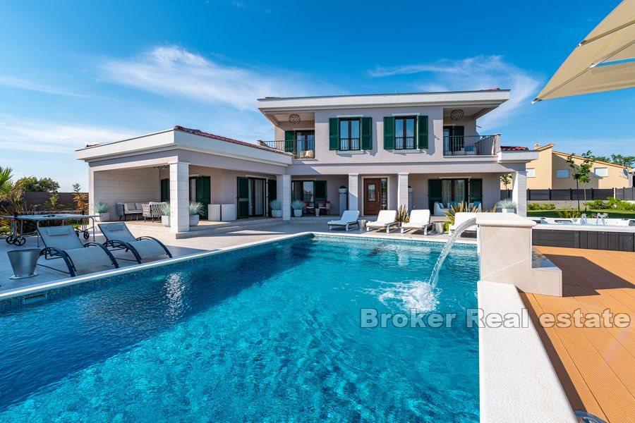 Villa mit Pool