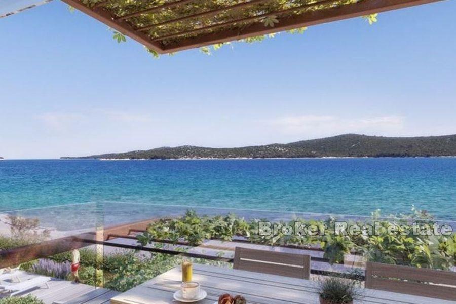 Penthouse de luxe au premier rang de la mer